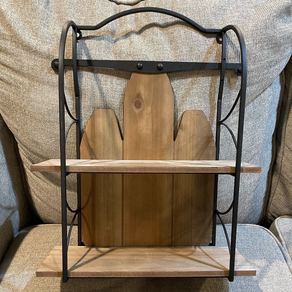 Decocrated sled shelf